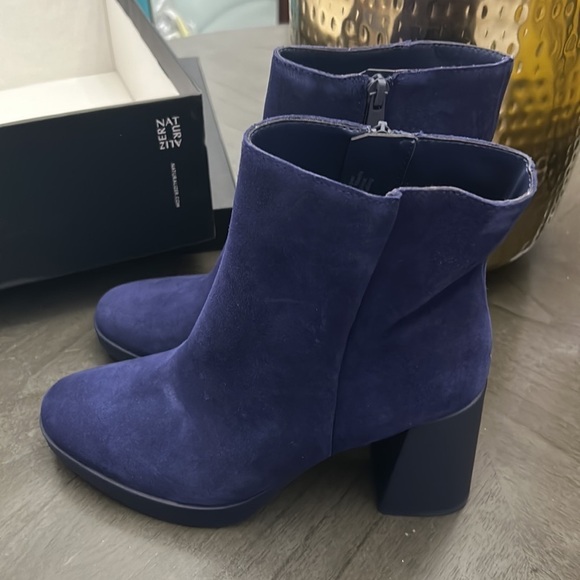 Naturalizer Genn-Reach Haven Blue Suede Booties